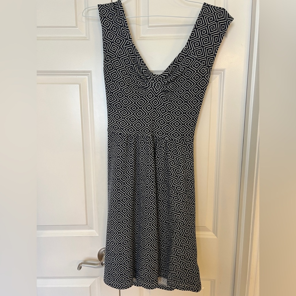 Anthropologie Navy and White Cut-out Dress, size 8 Comfy and cute!